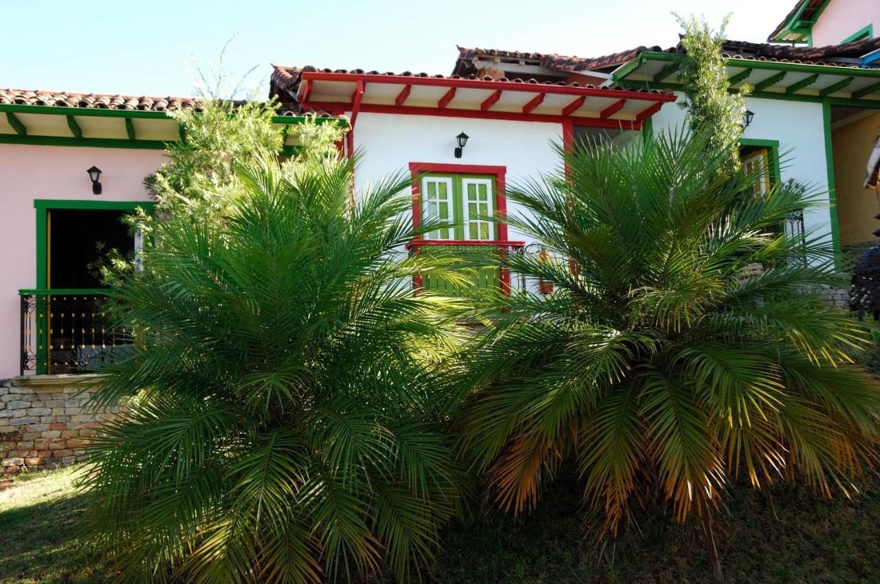 Pousada Vila Mineira Lavras Novas Extérieur photo